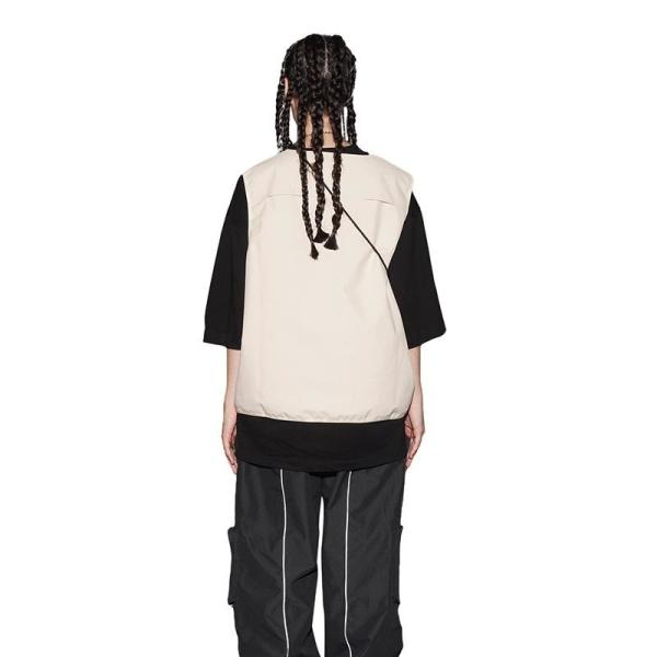 Waterproof V-Neck Women's Safari Jacket in Soft Shell Fabric for Versatile Outdoor Wear