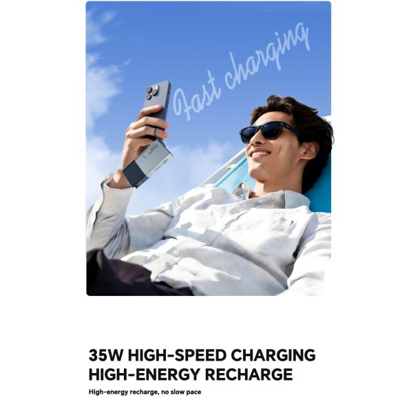 Retractable Cable AC Plug Power Bank 2 in 1 10000mAh 35W Output
