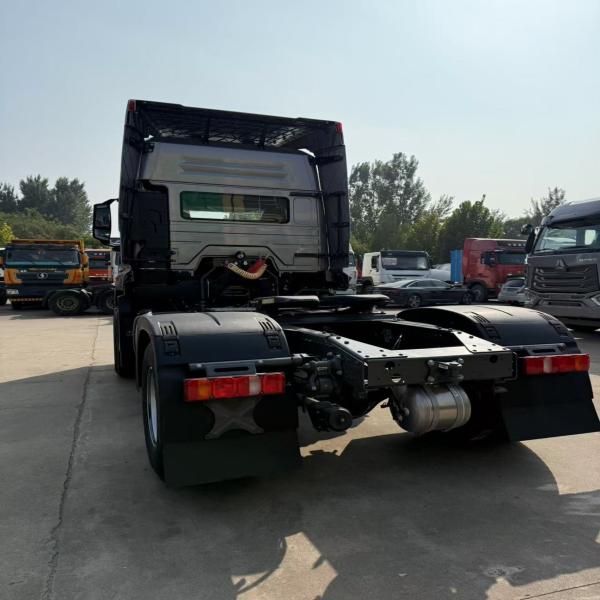 Chinese NX LDH Used Tractor Trailer Sinotruk HOWO  371horse power diesel manual
