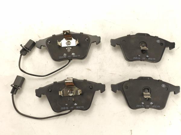 Volvo S40 V50 Auto Parts Brake Pads Front Brake Pad 30793618 3074203