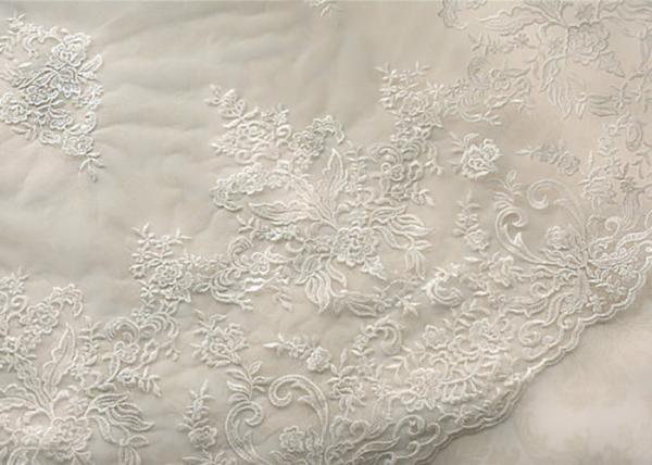 Tela nupcial amarrado do laço do estiramento do tule branco, tela bordada floral do laço do vestido de casamento