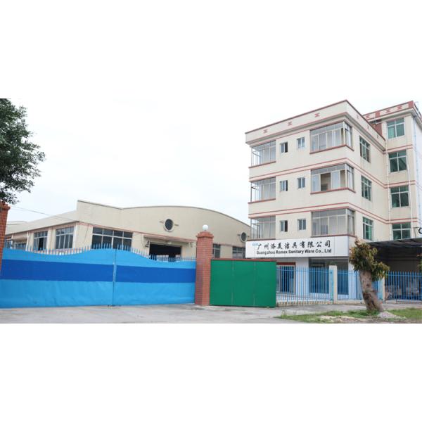 Ушат спа джакузи массажа водоворота 5 человек на открытом воздухе с красочным светом СИД