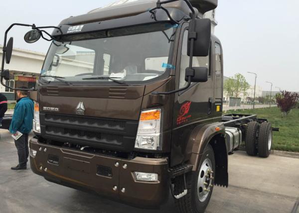 SINOTRUK HOWO 8 Tons Light Duty Trucks RHD 4X2 116HP ZZ1087D3614C180