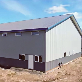 Custom Q235B Galvanized Steel Structure Construction with Portal Frame Design for 30-50 Year Lifespan