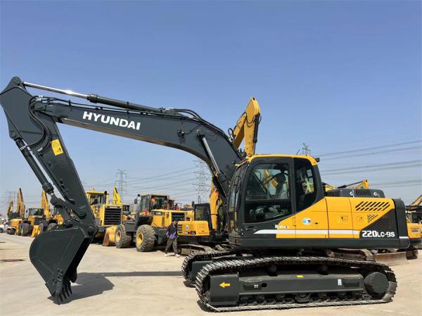 Korea Origin Hyundai 220LC Excavator With Breaker Hammer Line