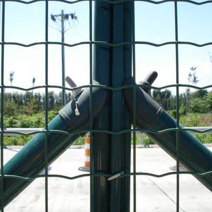 Electric And Hot Dipped Outdoor 3d Panel Fence Galvanized Welded Wire Mesh
