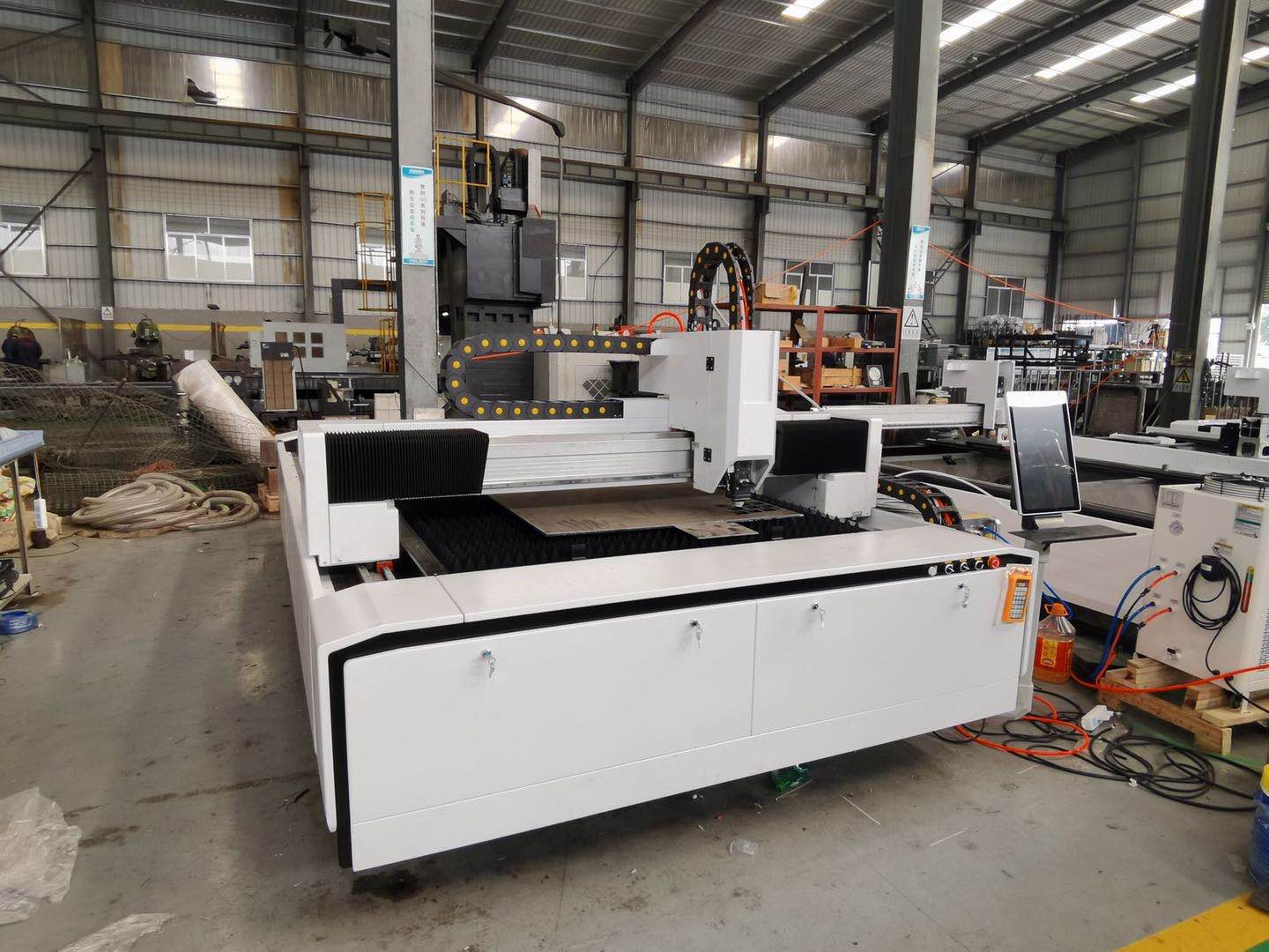 Высокий точный обрабатывая автомат для резки 1kw 2kw 4000KG лазера CNC