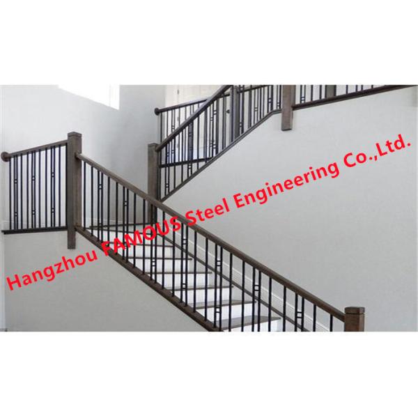 Barandillas galvanizadas del metal del acero 900m m para las escaleras interiores