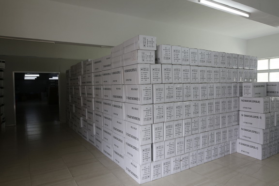 Tear Resistant Hooded Disposable Protective Coverall With Boot