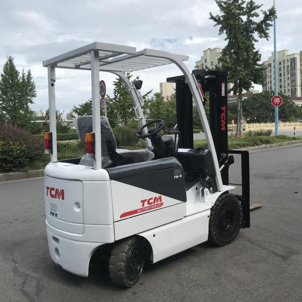 Original Japan 2.5 Ton TCM Used Forklift with Diesel Electric Engine in Good Condition White