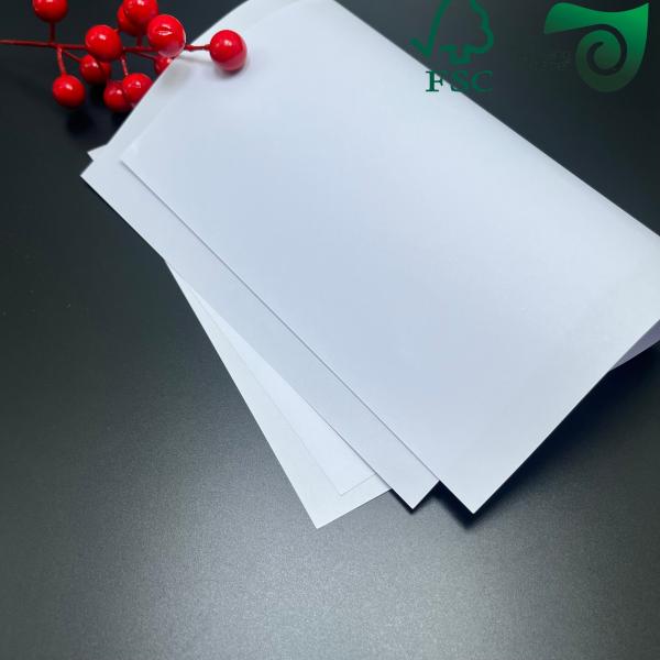90 grammes de feuilles de papier offset super blanches FSC avec une excellente performance d'impression