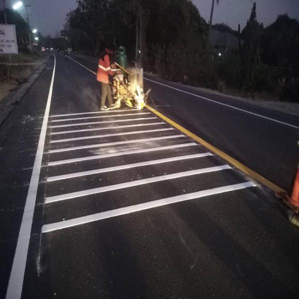 White / Yellow Thermoplastic Road Marking Paint For Asphalt Marking OEM