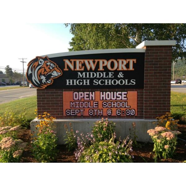 Двойная, который встали на сторону панель афиши на открытом воздухе рекламы знаков P6 RGB памятника СИД