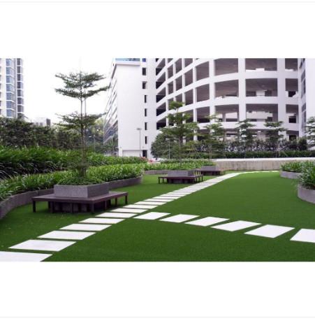 SGS Cesped Artificial Landscape Turf Grass For Garden Good Resilience
