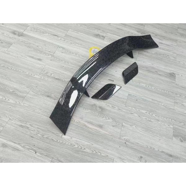 Bright Black Aston Martin Body Kit DBX MSY Style Carbon Fiber Spoiler Wing