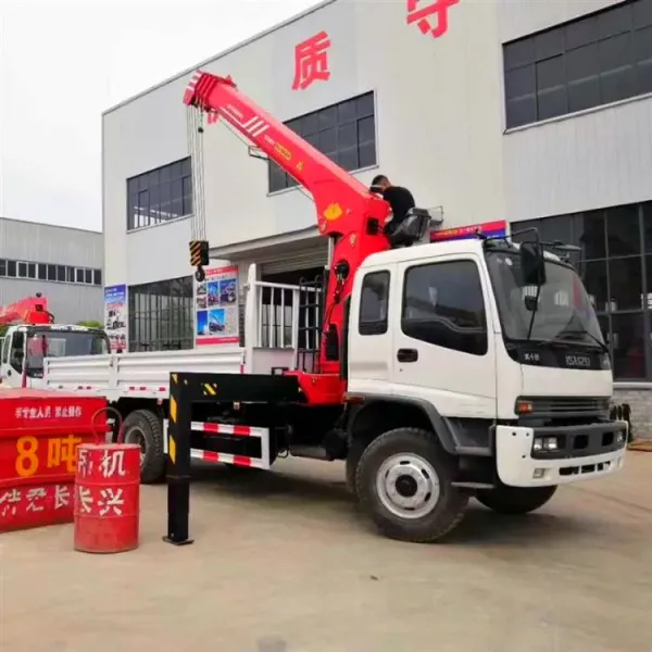 Isuzu Giga Hino 700 4X2 Folding Arm Crane 8 Tons Truck Mounted
