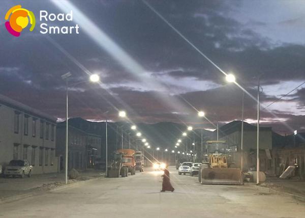 IP65 Outdoor Solar Lighting System Aluminium Alloy For City Road / Highway