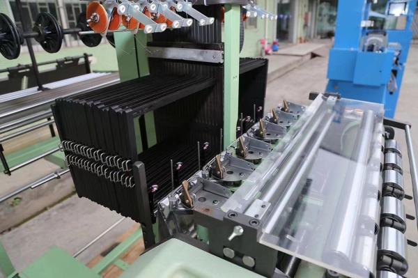 Shuttleless Jacquard Mderwear Manufacturing Mach Weaving Machine Easy Operation Maintenance