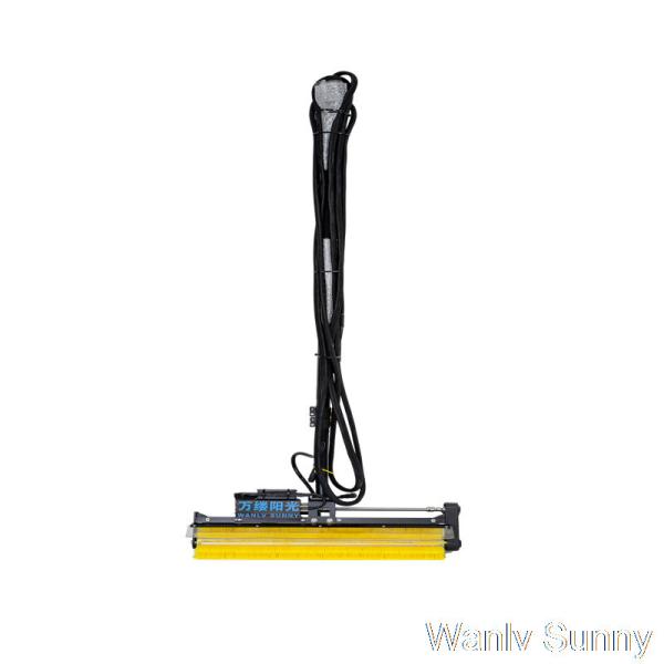 5.5m Aluminum Telescopic Pole Solar Panel Cleaning Equipment with Rotating Brush