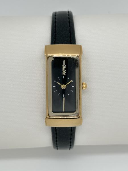 Fashionable Chic Leather Strap Quartz Watch Stainless Steel Stylish Quartz Wrist Watch