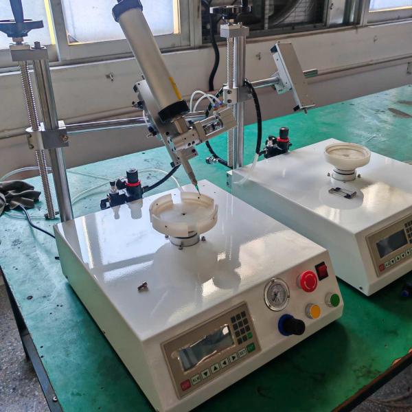 LED Bulb Automated Glue Dispenser 150W Glue Dispensing Machines Round