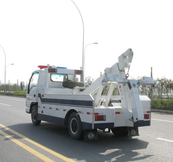 98hp 4tons One Pull One Road Wrecker Truck , Recovery Tow Truck 4x2 Left Hand Driven