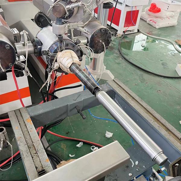 水冷・ファン冷却式高速二重壁コルゲートパイプマシン 120-200kg/h パイプ速度 5-6m/分