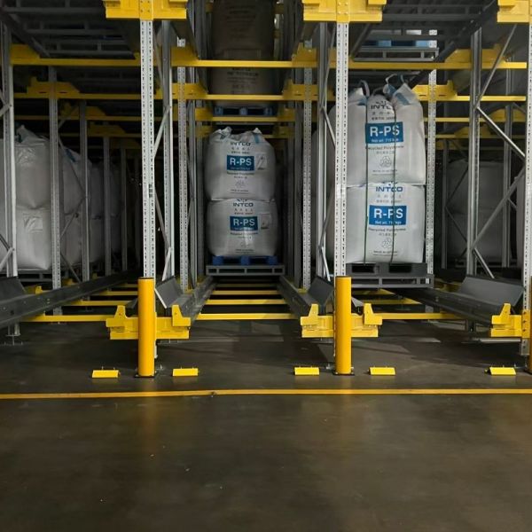 Large Diameter Post Polymer Bollard Warehouse Safety And Industrial Vehicle Collision Protection