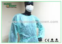 Vestidos cirúrgicos descartáveis de isolamento de proteção de peso leve Vestidos com pulso elástico para ambiente médico