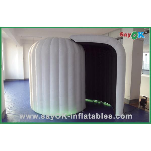巨大で膨脹可能な写真ブース