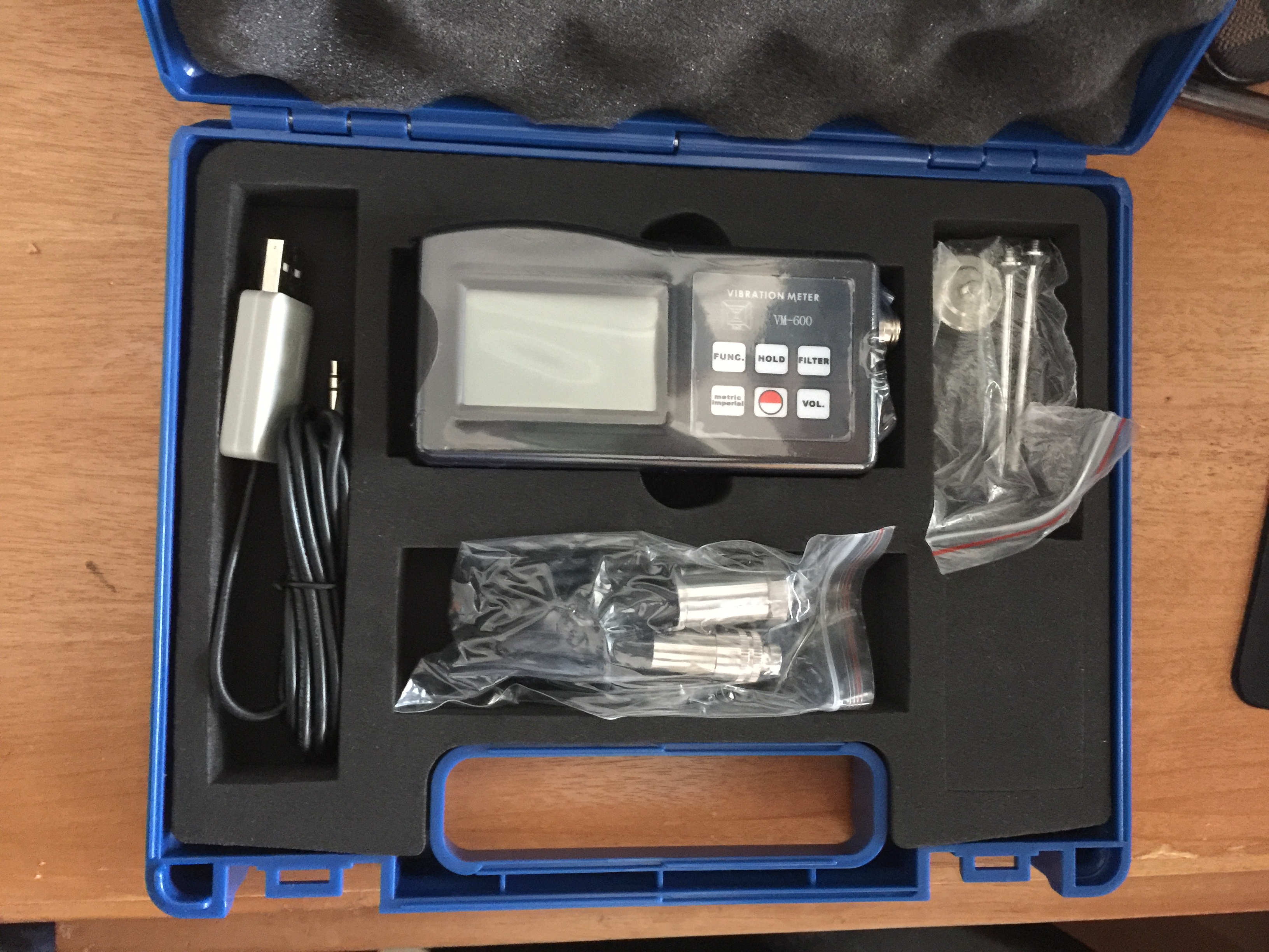 Handheld измеритель вибраций VM-600