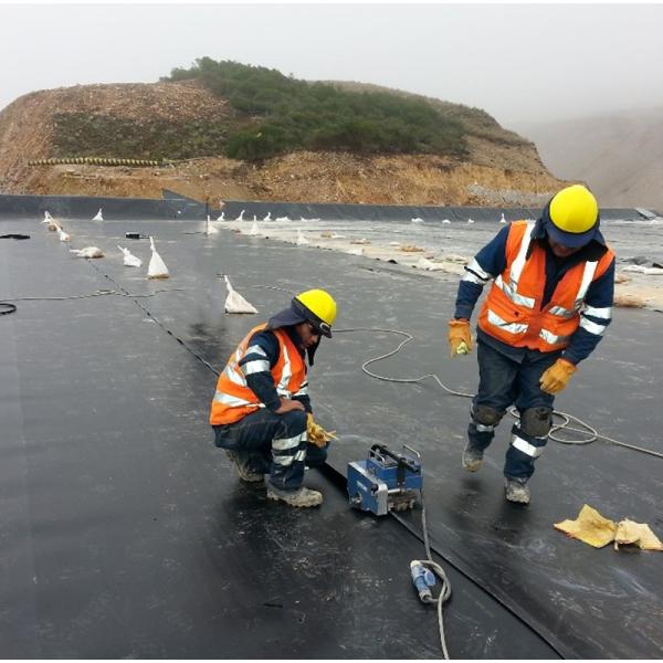 High-Quality Black HDPE Geomembrane Pond Liner 0.5mm–2.0mm for Fish Farming, Aquaculture Ponds, Water Storage Reservoirs and Dam Waterproofing
