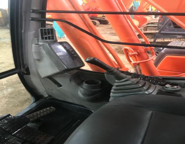 0.9m3 a cubeta 21T ZX210 5.5km/H usou a máquina escavadora da esteira rolante