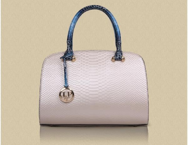 2016 new European and American fashion handbags serpentine Messenger bright skin handbag luxury handbag