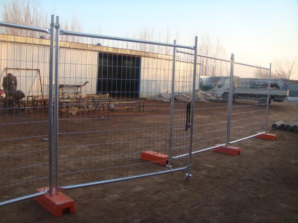 china supplier barbed wire chain link fence, stainless steel chain link fence
