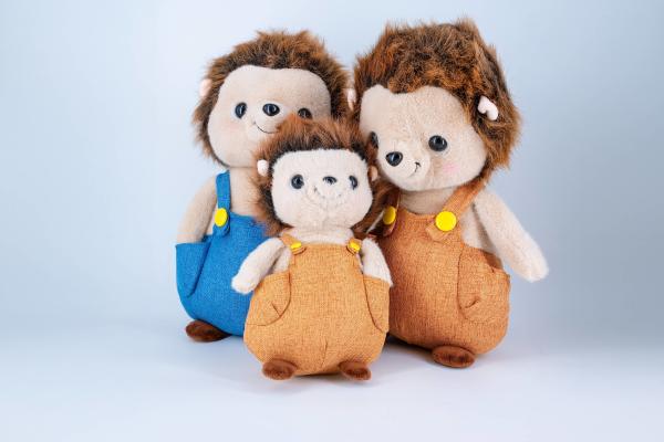 Family Of Three Soft Toy Hedgehog Stuffed Animal Customized Colour Embroidery Logo