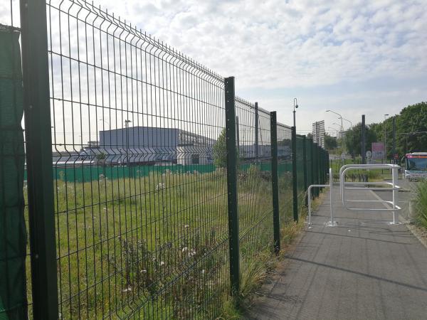 Le PVC extérieur a enduit le fil 3D Mesh Fence Welded Garden Fence de 5.5mm