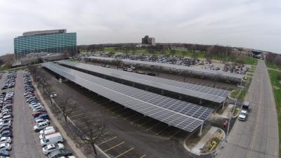 Os sistemas solares do Carport de grande resistência galvanizaram os trilhos do alumínio da armação de aço