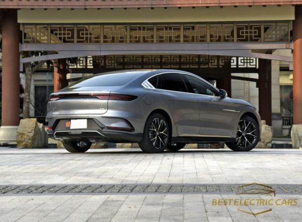 700Nm 4 Wheel Electric Vehicle 380kw Robust Chassis BYD Han Sedan