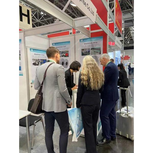 Высокое качество 1050 1060 1100 Высокая прочность 4*8 5*10 Толщина 2,0 мм 3,5 мм Алюминиевая плитка Рыболовная лодка Для продажи