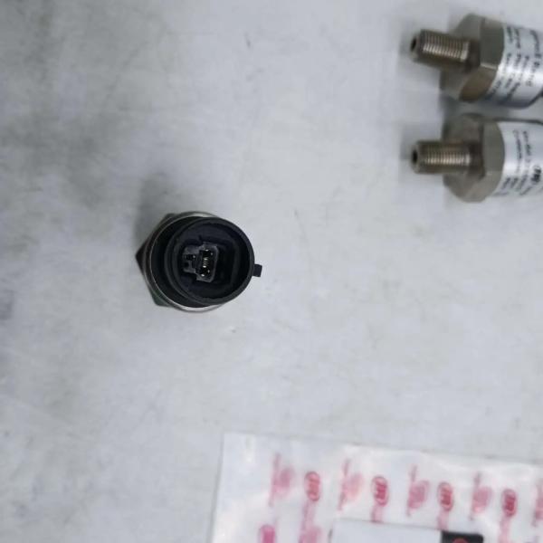 Ingersoll-Rand Pressure Sensor 22359632  High Quality Screw air Compressor Parts Wholesale
