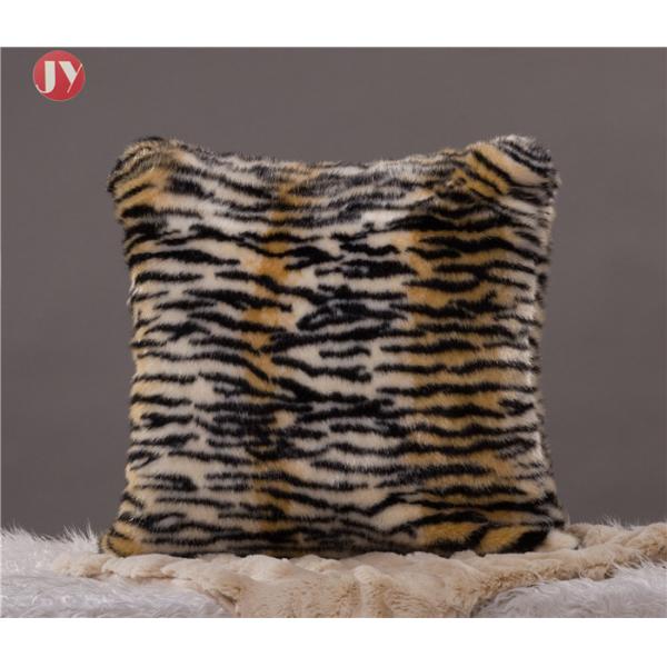 Luxury Faux Fur Throw Pillow Cover Deluxe Decorative Plush Pillow Case Cushion Coverfor Sofa Bedroom Car 18 x 18 Inch