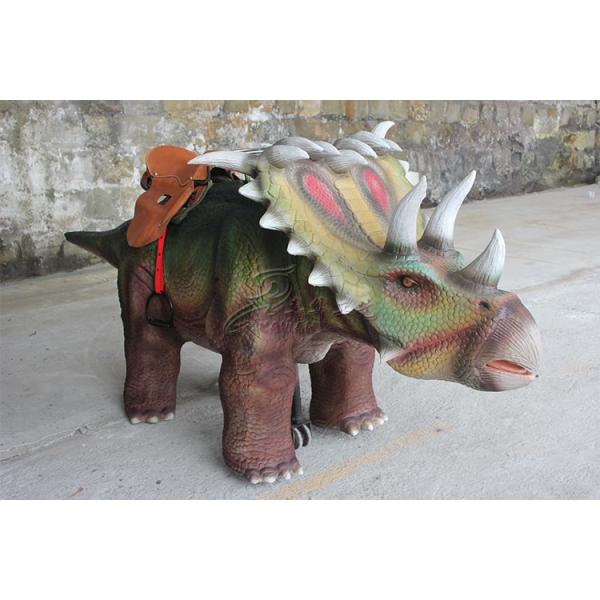 Взаимодействующие робототехнические идя езды динозавра трицератопса для спортивной площадки