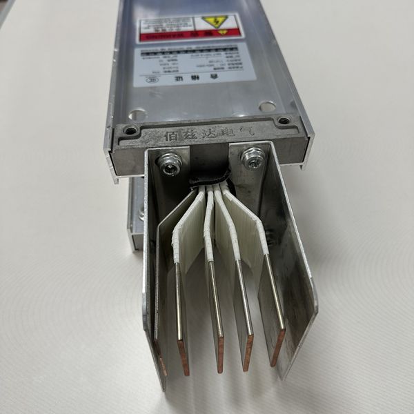 Coût élevé Performance 400A Sandwich Bus Duct Basse Tension Cuivre Et Aluminium