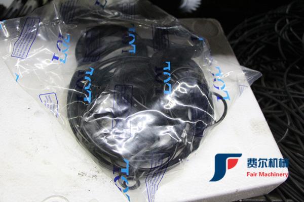 Black Foton Spare Parts 428 Transmission Seal Ring 3030900110 3030900111