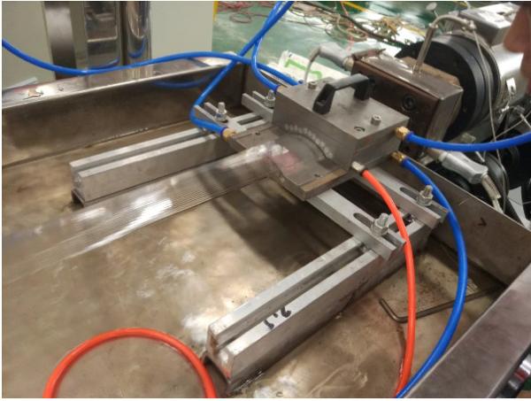 PC LED Light Tube Machine Siemens Motor ABB Inverter 20 Years Professional Manufacturer