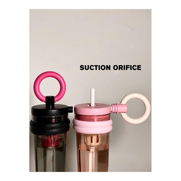 700ml Large Capacity Plastic Water Bottle with Leak-proof Design and Reusable Straw