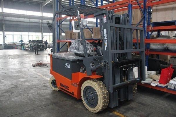 EUA Eaton Steering Gear Equipado 3.5 Ton Electric empilhadeira com 4 rodas e eficiência