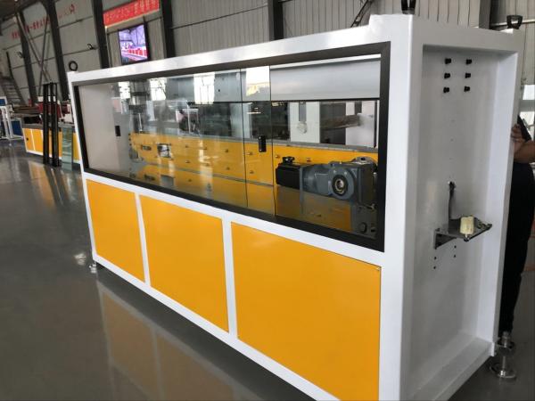 Máquina de produção de extrusão de tubos de plástico HDPE de um só parafuso para gás e água PP PVC