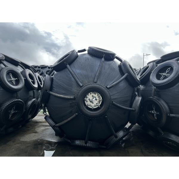 Design Life 8 to 15 Years Pneumatic Marine Fender Offering 50kPa 80kPa Pressure and Installation Method Chain PP Rope Ideal for Ship Docking